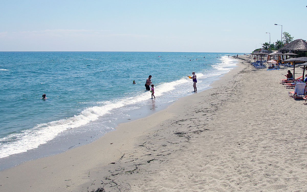 Παραλία Καστρί Λουτρό Δ. Τεμπών